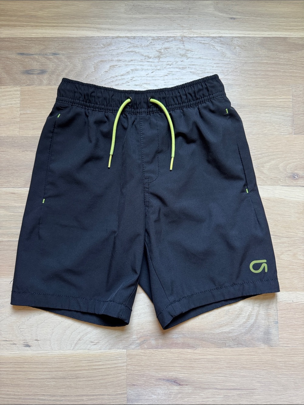 Boys’ GapFit Black Quick-Dry Shorts - Size S (6/7)